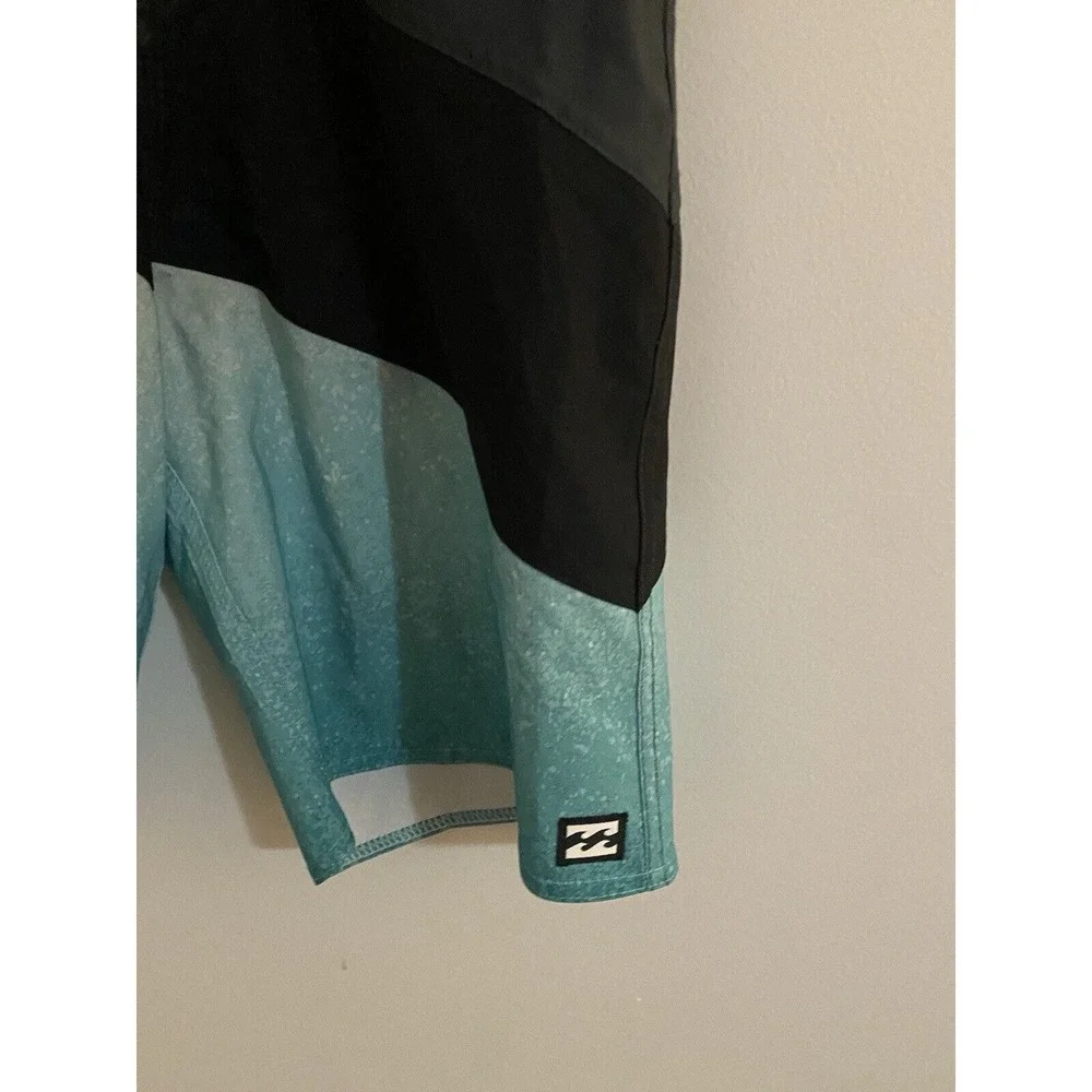 Billabong‎ T Street Pro 19